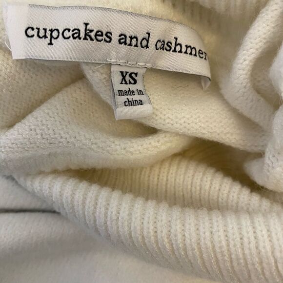 CUPCAKES&CASHMERE Short Striped Cream Turtleneck - Picture 8 of 8